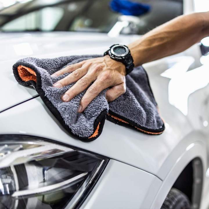 Tissu spécifique pour nettoyage carrosserie Essonne
